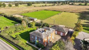 Buck Farmhouse, Howe Lane, Binfield, Bracknell RG42 5QS