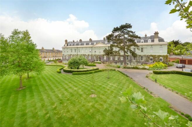 Forbes Place/Grounds