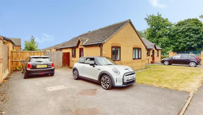 2 bed Semi-Detached Bungalow for sale Image 12