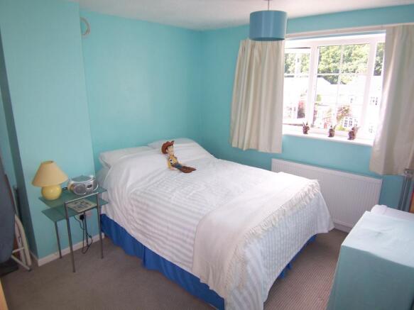 BEDROOM 2