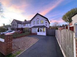 122, Stanhope Drive, Horsforth, Leeds LS18 4EU