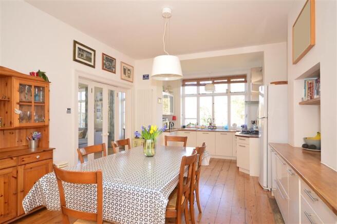 Kitchen/Dining Area