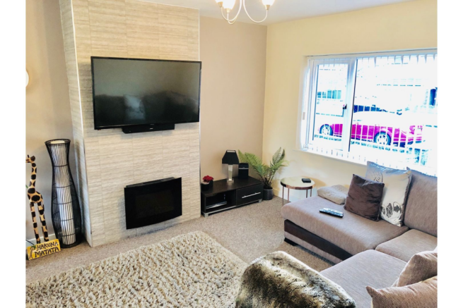 Lounge/Dining Room
