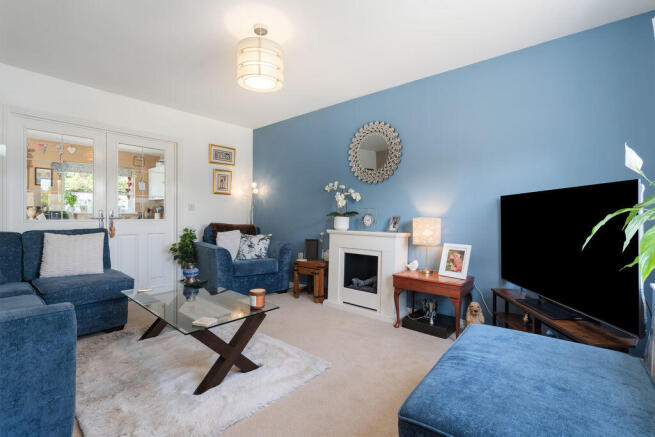6 Campion Crescent