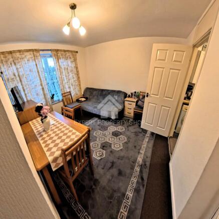 1 bed Flat for sale Image 4