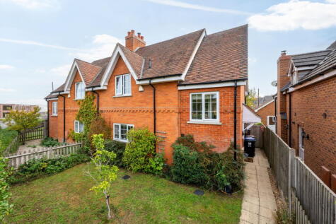 Royston Road, Baldock, SG7 6NT