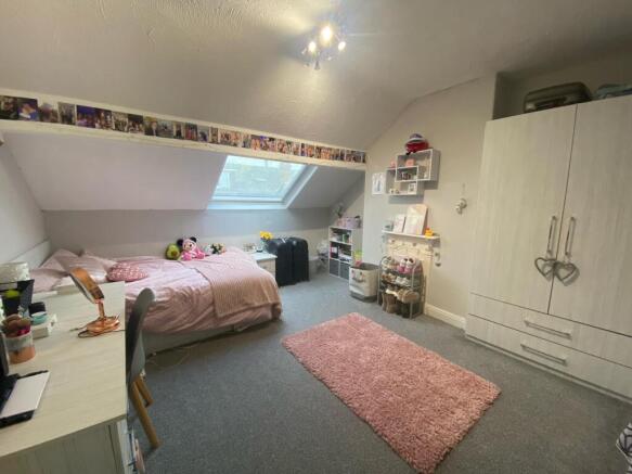 A bright and well-maintained double bedroom equ...