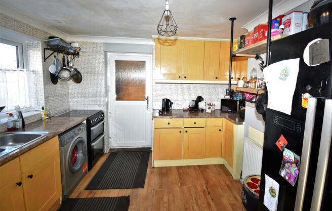 Priory Road, Featherstone (28)Kitchen