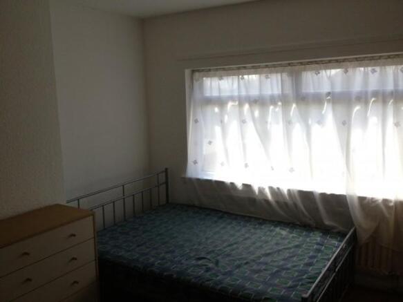 Bedroom. 2