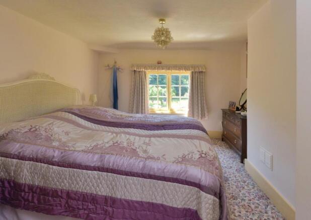 bedroom 1.jpeg