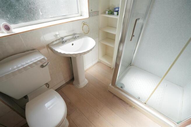 3 bed Semi-Detached Bungalow for sale Image 12