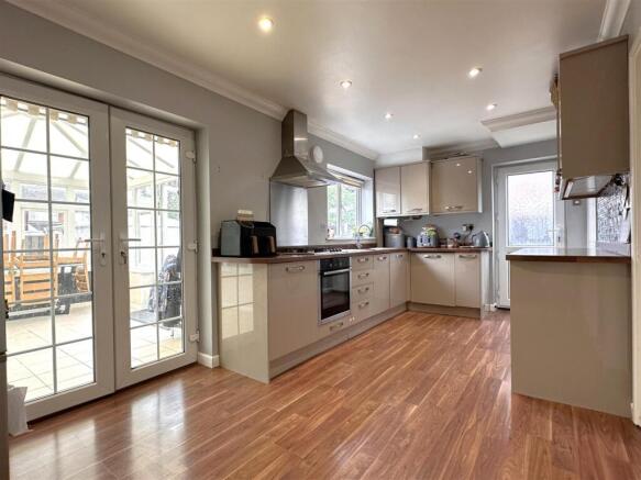 Stylish Dining Kitchen 703