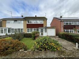212, London Road, Chippenham SN15 3BG