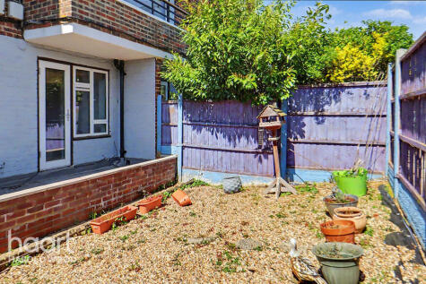 Kings Lynn Drive, Harold Hill