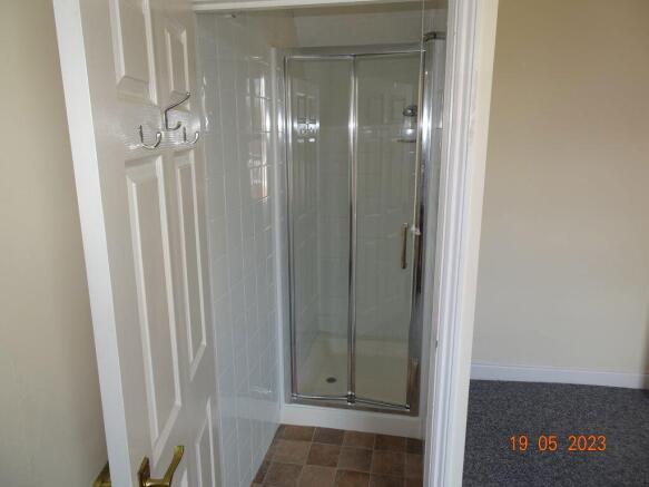 3 bed Terraced to rent Image 10