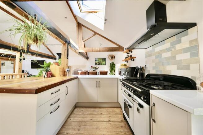 3 bed House for sale Image 6