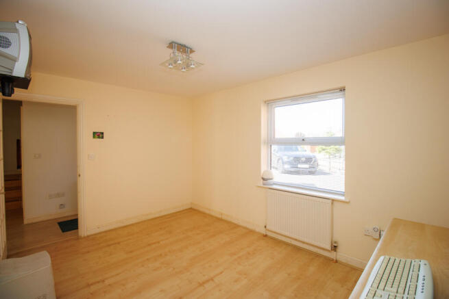 3 bed Detached Bungalow for sale Image 4