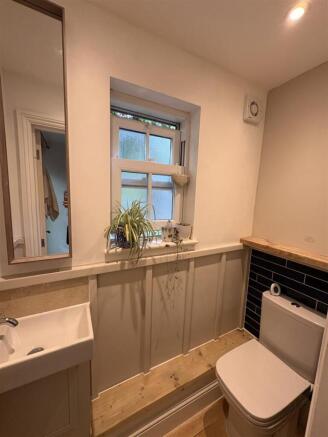 Downstairs WC.jpg