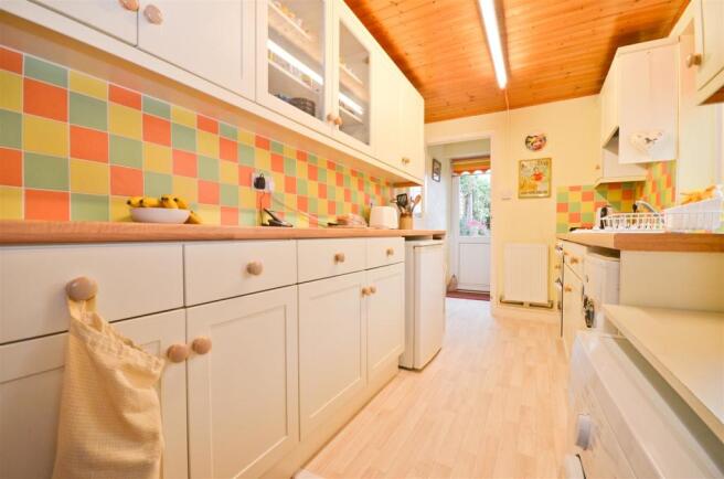 Kitchen - Newport - Isle of Wight Estate Agents (2