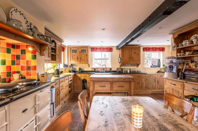 KITCHEN