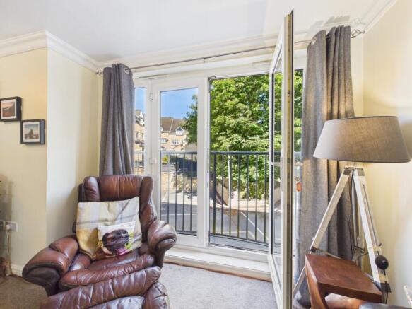 2 bed Apartment for sale Image 5