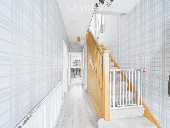 3 bed Semi-Detached to rent Image 12