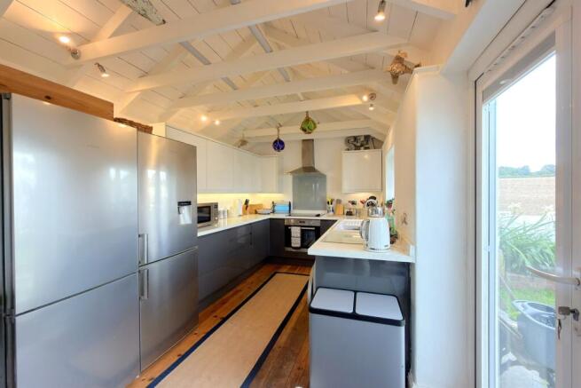 2 bed Bungalow for sale Image 4