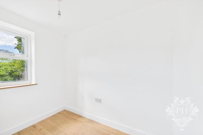 3 bed Semi-Detached for sale Image 8