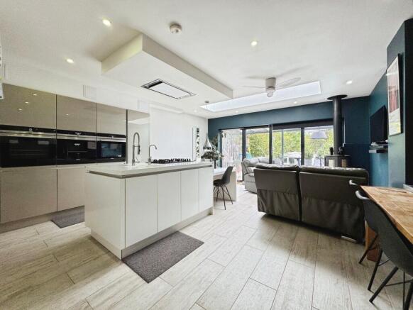 Kitchen/lounge/dining area