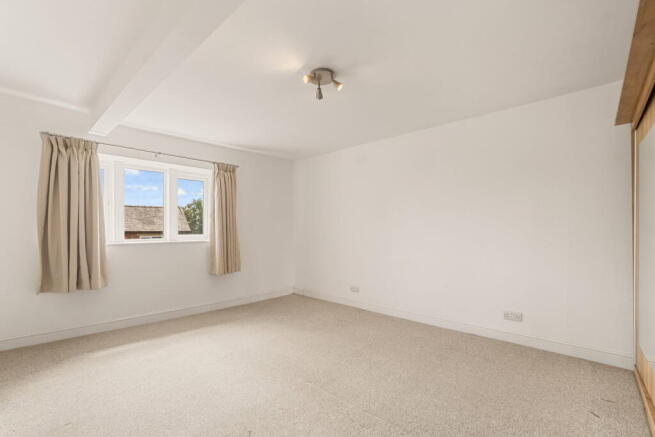 2 bed Cottage for sale Image 8