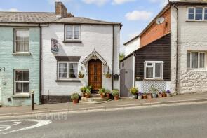 40, High Street, Sandown PO36 0DJ
