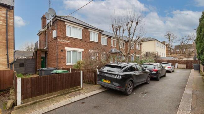10 Nursery Court, Tottenham, London, N17 8AR