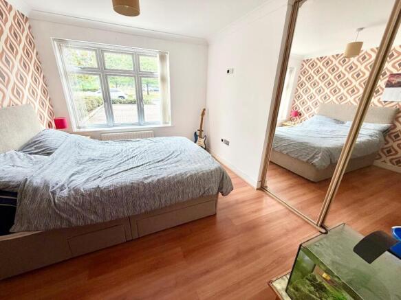 2 bed Apartment for sale Image 11