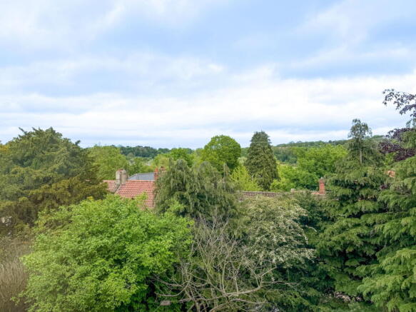 2 bed Apartment for sale Image 12