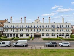 Flat 28, 19 31 Grand Pavilion, Marine Parade, Whitstable CT5 2BE