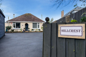 Hillcrest, Old Sticklepath Hill, Barnstaple EX31 2BG