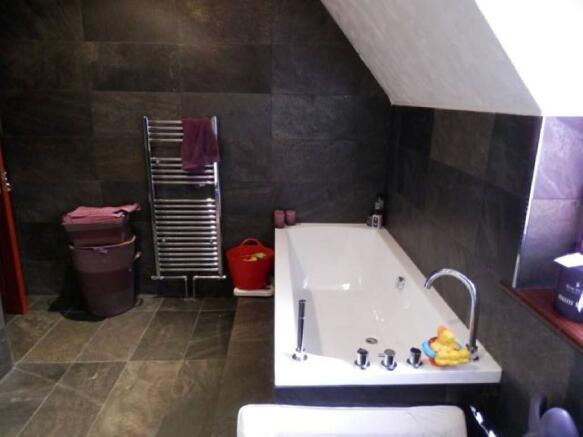 Photo 9