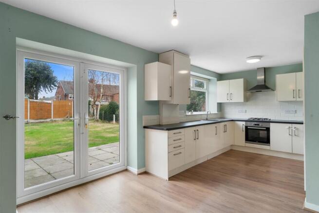 Kitchen1.jpg