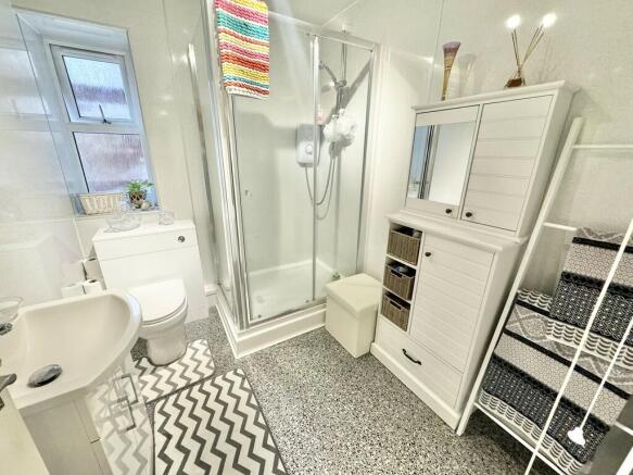 6 bed Apartment for sale Image 10