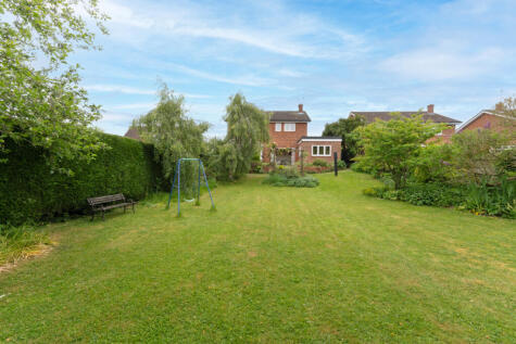 Causeway End Road, Felsted, Dunmow, Essex, CM6