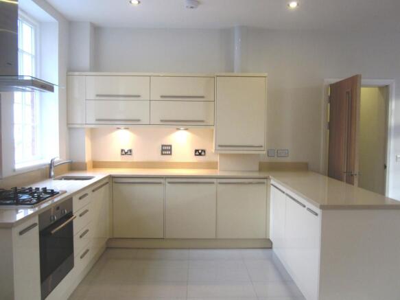 Kitchen (2)