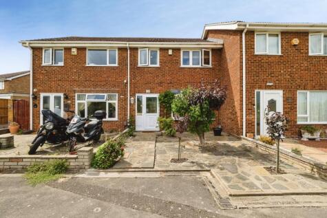 Roborough Walk, HORNCHURCH, Essex, RM12