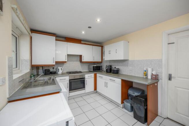 Deans Gate, Willenhall, WV13  photo 4