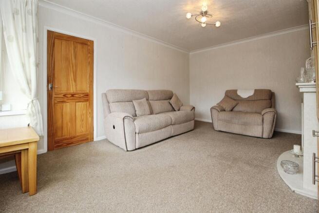 3 bed Semi-Detached for sale Image 7