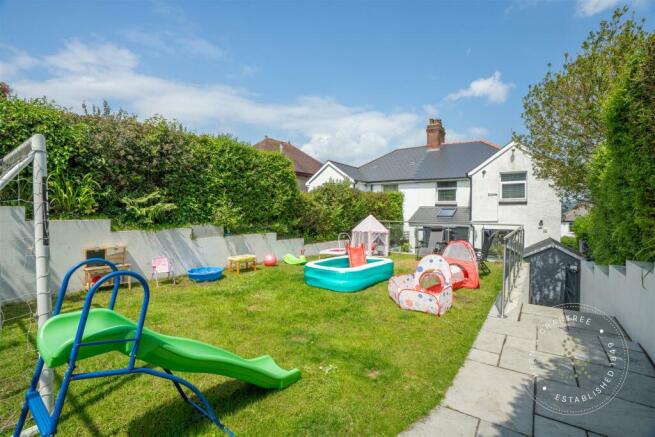 St Martins Road, Caerphilly, Hern Crabtree (13).jp