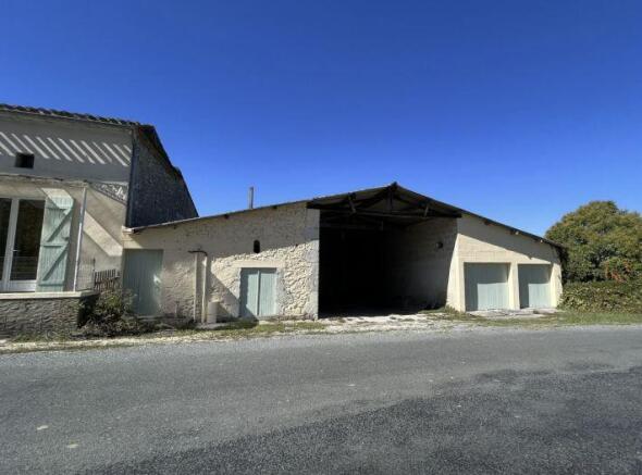 Photo 3