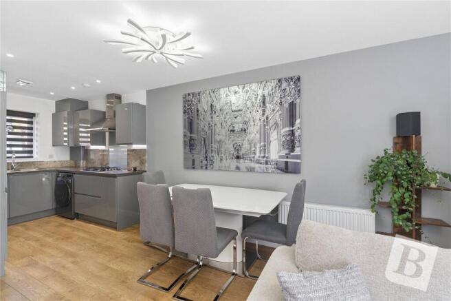 Falcon Way, South Ockendon, Essex, RM15 photo 4