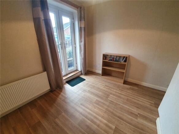 Bedroom 2/ Dining