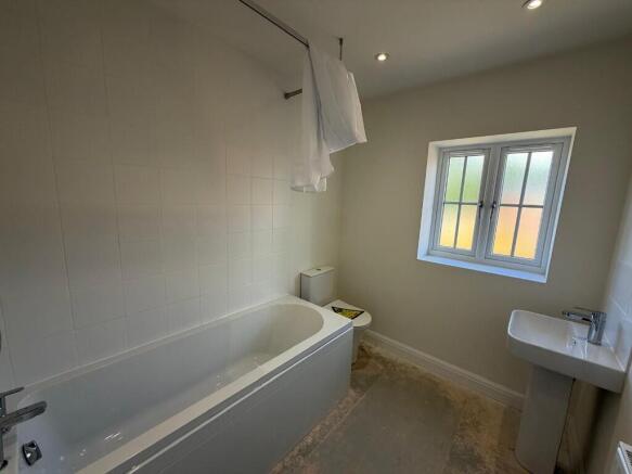 3 bed Semi-Detached for sale Image 9