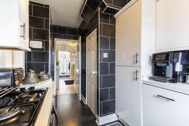 3 bed Semi-Detached for sale Image 5